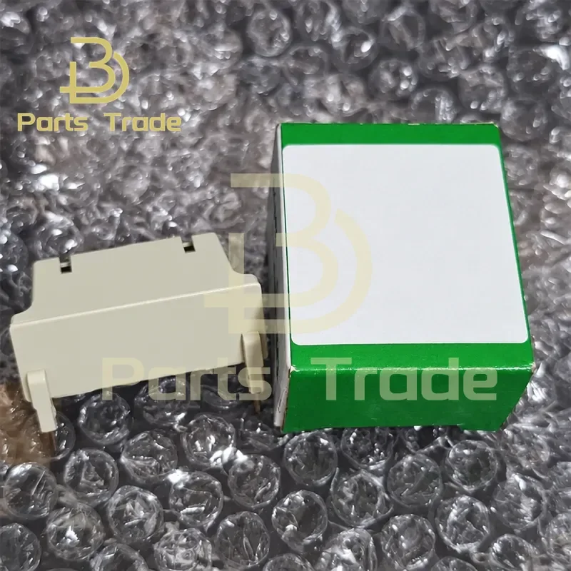 1PCS LA4DA2U Module for Industrial Automation Control System Relay Output Unit Compatible with PLC