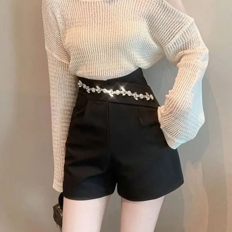 Suit shorts women\'s new design in autumn 2024 is studded with high waist and joker loose and slim casual A-shorts. pants women