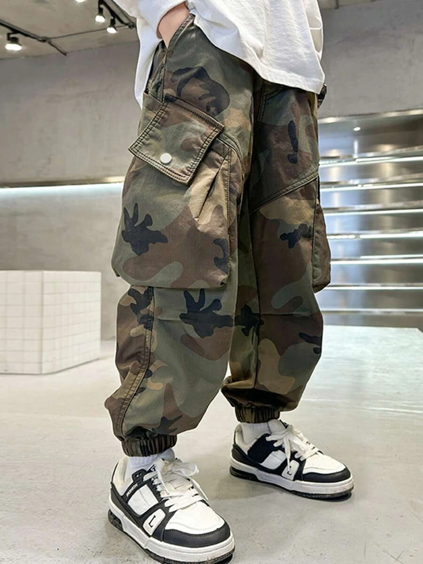 Boys' overalls, camouflage pattern, digital printing, multi-pocket practical pants, large children's size 7-14 years old.