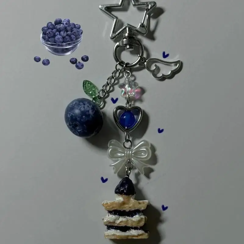 Erdbeerkuchen-Schlüsselanhänger, handgemachter Mini-Lebensmittel-Anhänger, süßer Schmuck für Frauen und Mädchen, Taschendekoration, Geschenk – Detail 4