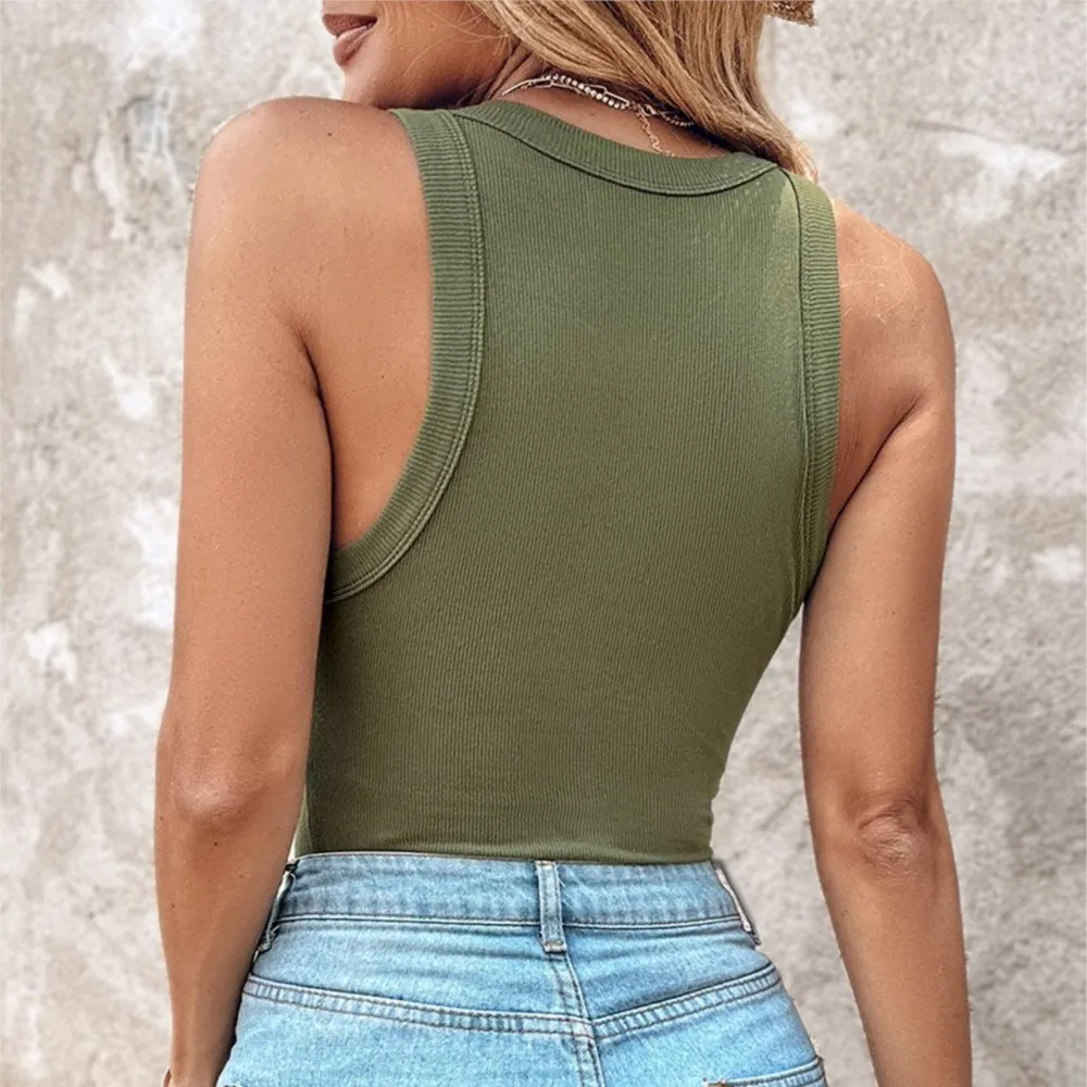 2024 Summer New Collection With Bra Round Neck Solid Color Tank Top For Women Sexy Sleeveless Bacis Outwear Y2k Tops Ropa Mujer