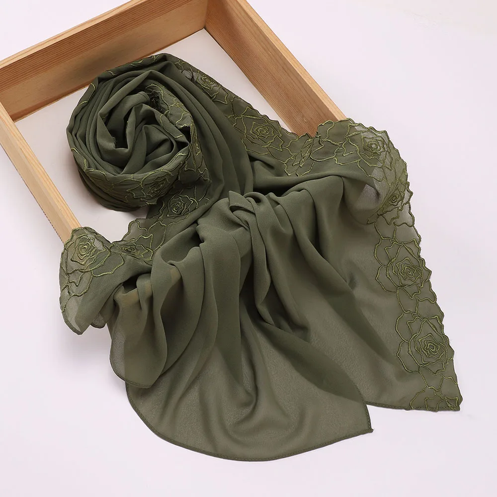 Neuer Chiffon-Hijab mit floraler Rosenstickerei für muslimische Frauen, Kopftuch aus Malaysia, luxuriöser islamischer Ramadan-Eid-Kopfwickel, 70×180 cm – Detail 6