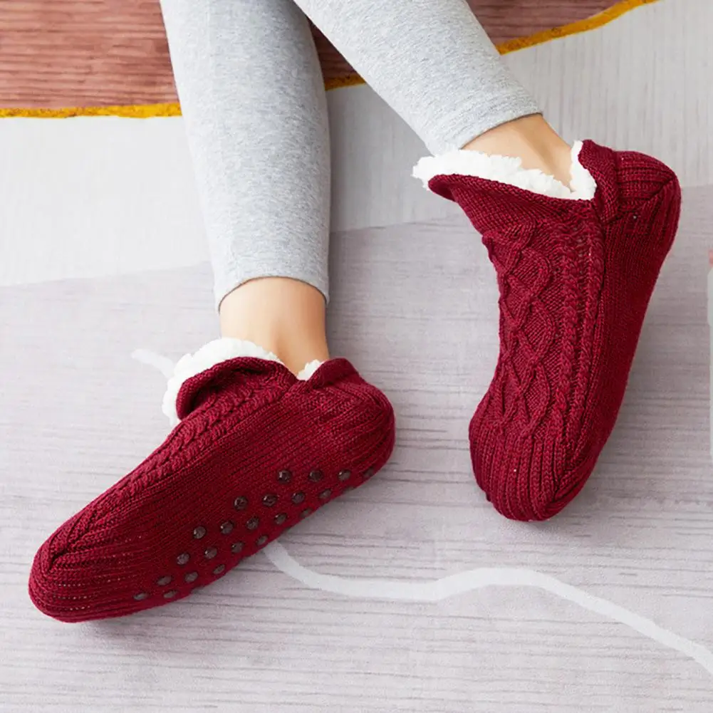 Plush Lounge Socks Cozy Fleece-lined Anti-slip Slipper Socks for Winter Comfort Warmth Moisture-wicking Indoor Floor Socks