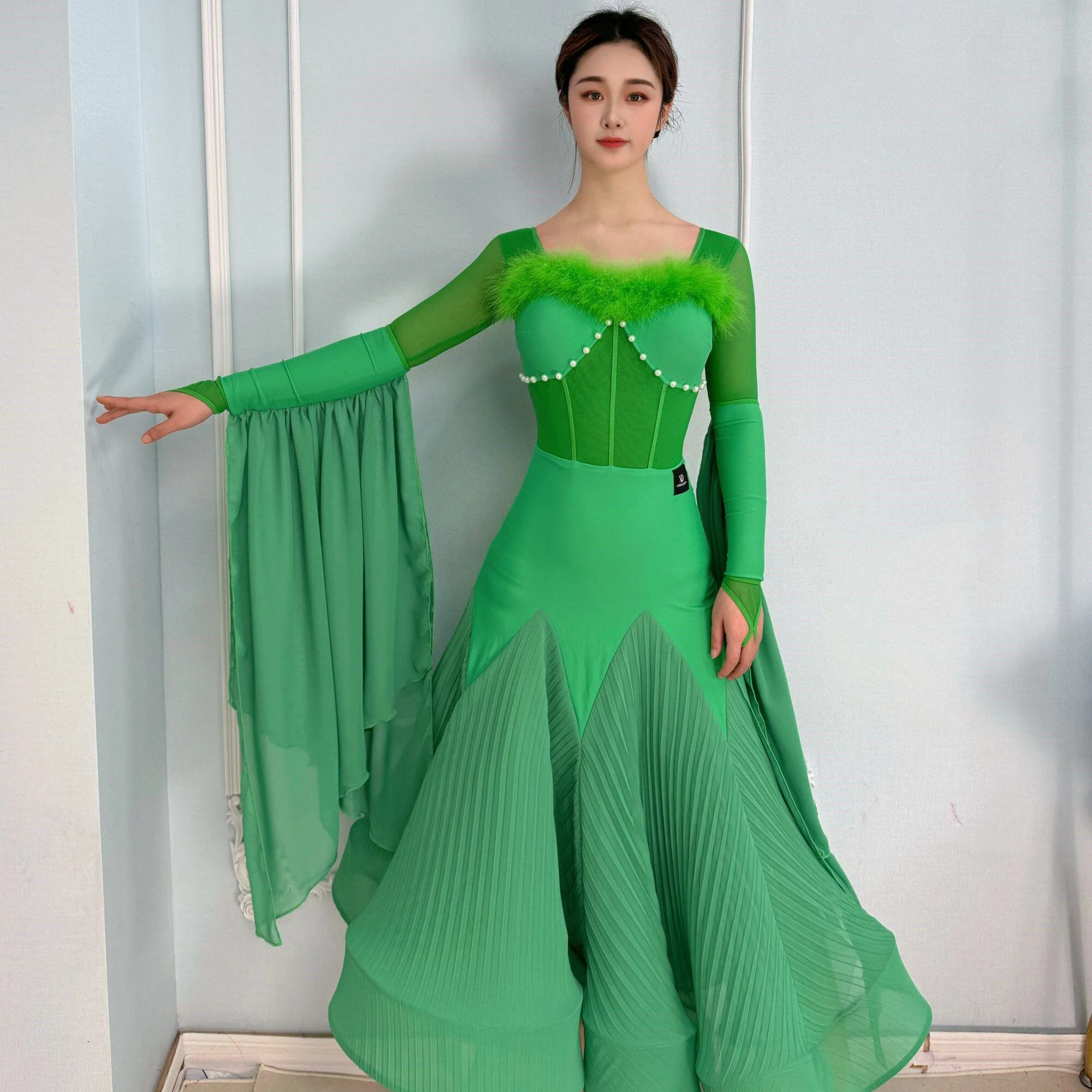 2026 Ballroom Dance Clothes Women Feather Pearl Fleated Long Dress Long Sleeves Waltz Dance Performance Competition Dress L20275