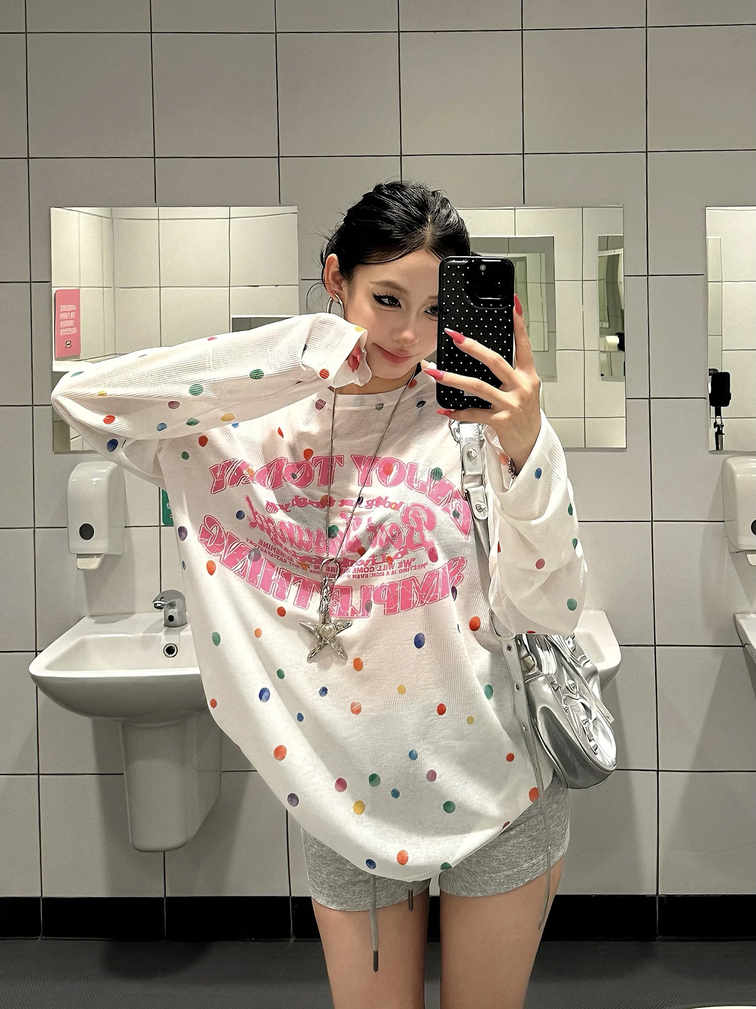 

Легкая свободная повседневная футболка с длинным рукавом для женщин, летний топ с принтом, модная молодежная ветрозащитная кофта для девушек