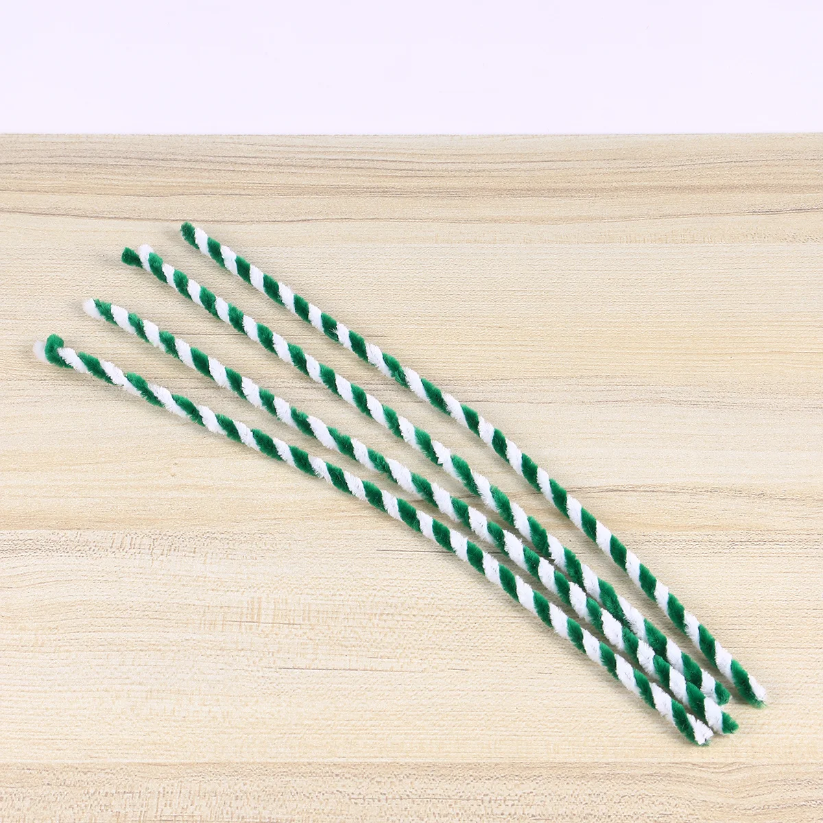 50Pcs Two-Tone Craft Chenille Stems Dark Green White Twistable Bent Flexible Kids Pipe Cleaners Preschool DIY Art Materials
