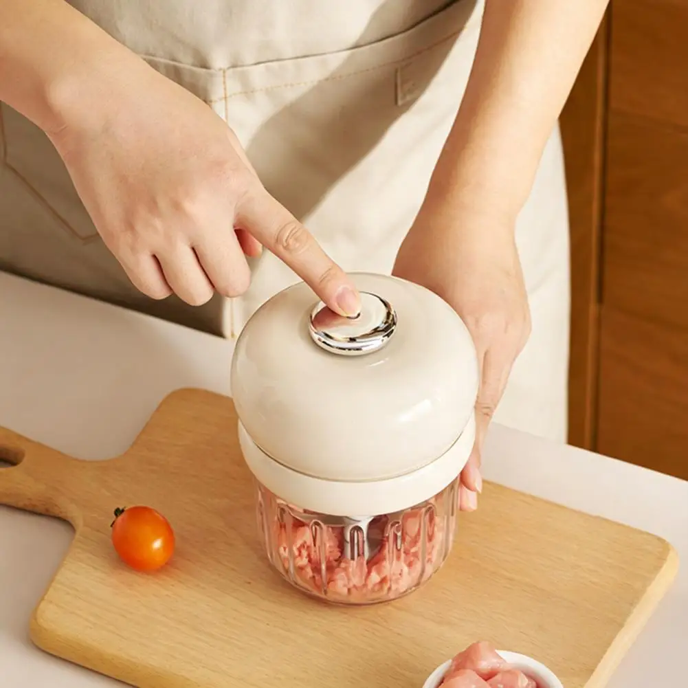 

Electric Garlic Chopper Mini Food Processor Meat And Vegetable Puree Rechargeable Garlic Grinder for Kitchen