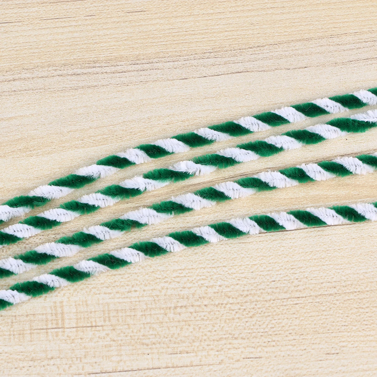 

50Pcs Two-Tone Craft Chenille Stems Dark Green White Twistable Flexible Sticks for Kids Manual Art Education Creative Handcraft