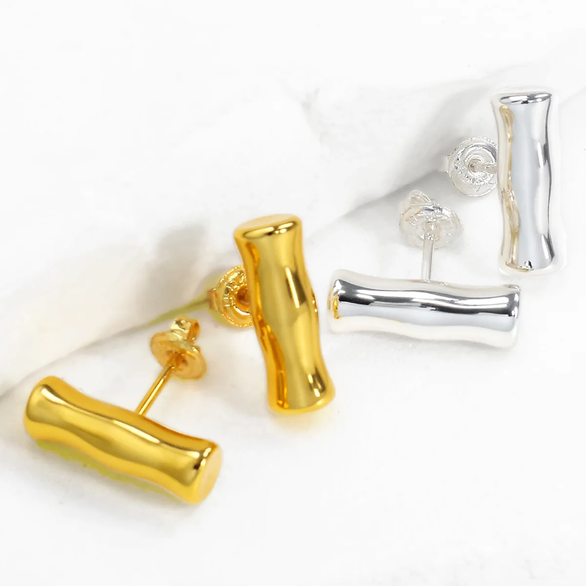 

Hot-selling new arrivals from Europe and America. Unique bamboo-shaped design earrings with a sense of style.