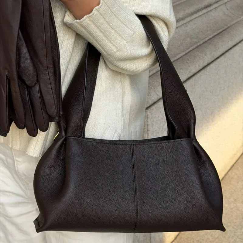 

Новинка 2026: Модные женские сумки-хобо с драпировкой, дизайнерские наплечные сумки, роскошные мягкие сумки из искусственной кожи, женские сумки-багеты, маленькие сумки-тоут