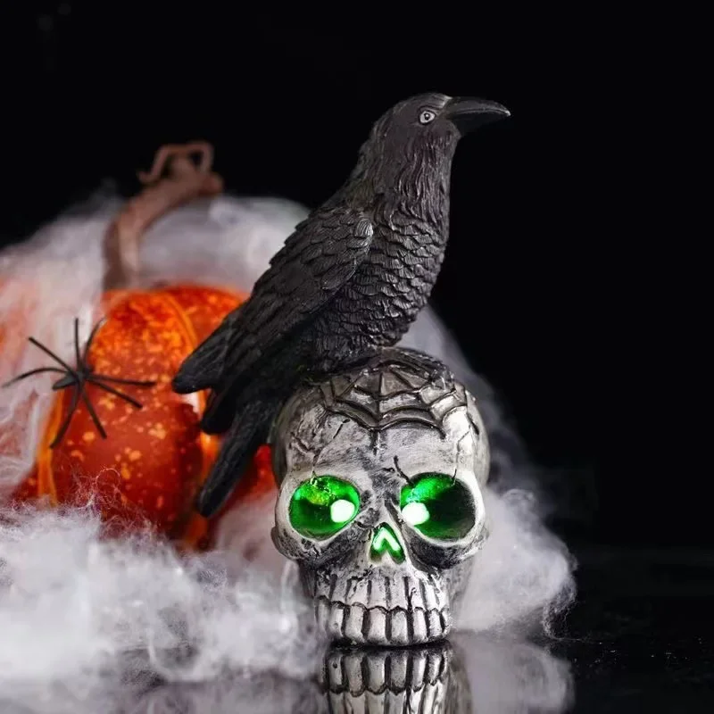 Halloween Resin Skull Ornament With Crow LED Light Up Skull Statue Haunted House Horror Decor Halloween Party Prop