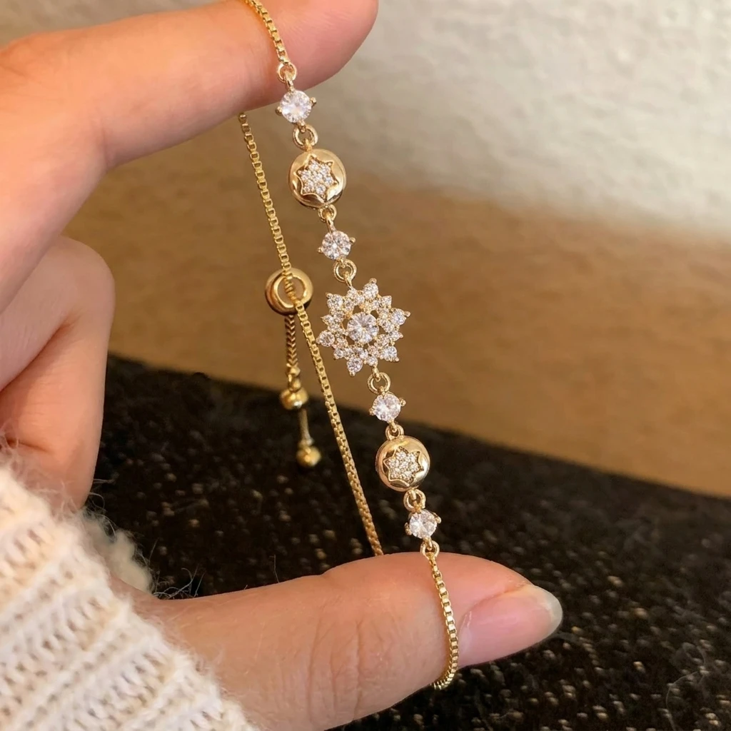 Exquisites Luxus-Zirkon-Schneeflocken-Armband für Damen, glänzender Strass-Blumen-Stern, verstellbarer Armreif, Party-Hochzeits-Charm-Schmuck
