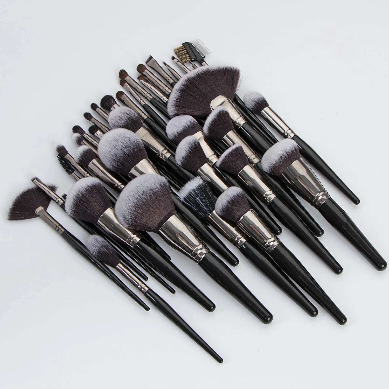 Large Makeup Brushes High Quality Black Cosmetic Foundation Powder Blush Kabuki Blending Eyeshadow Make Up Brush Kit Tools