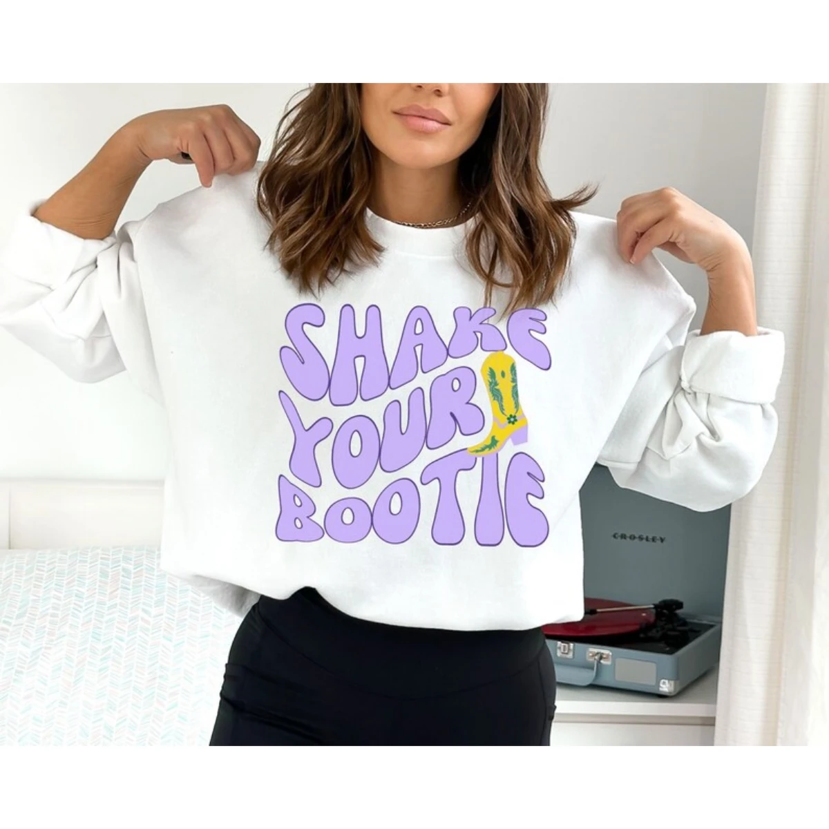 Y2k Coquette Shake Your Bootie Mardi Gras Sweatshirt Kawaii Boots Shirt Fat Tuesday Pullover Festival Carnival Lousiana Nola