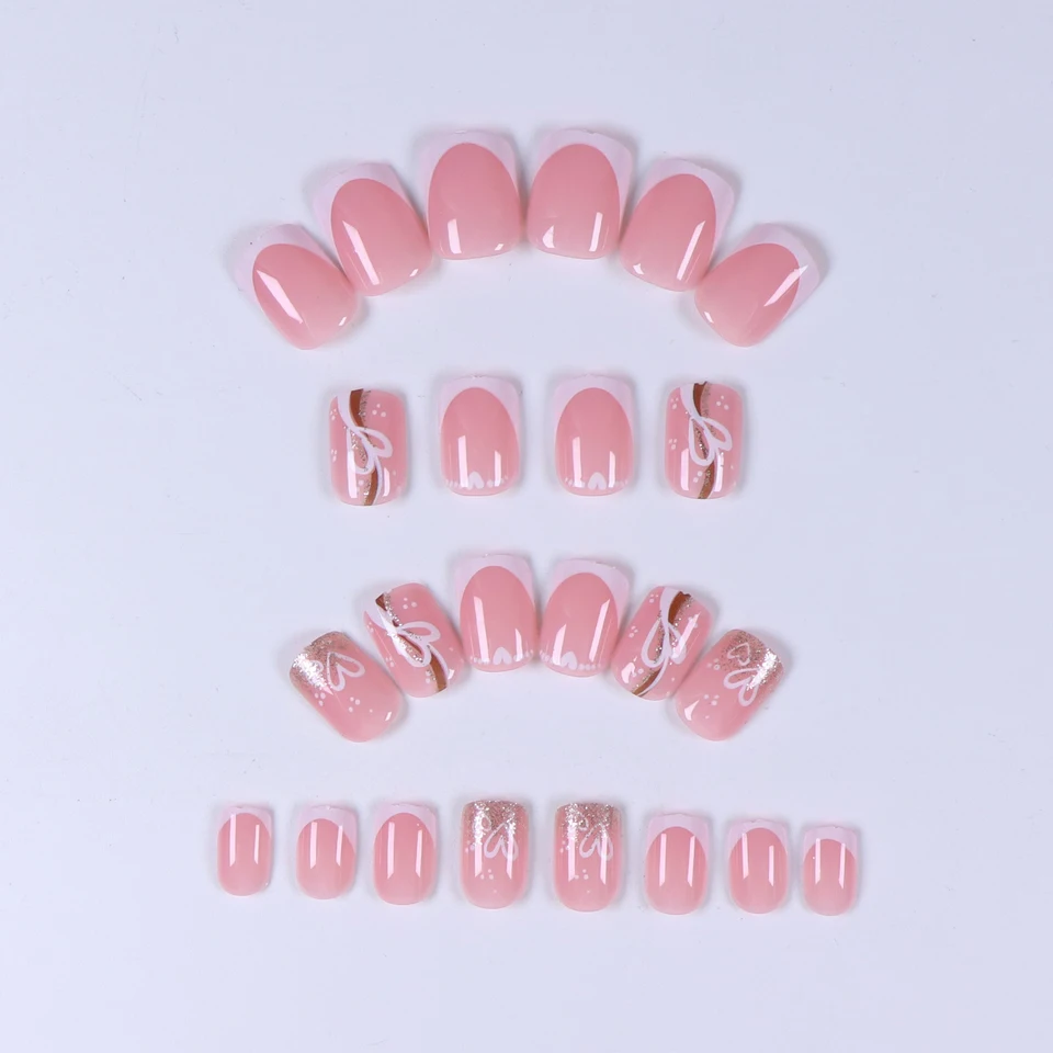 24 uñas postizas cortas cuadradas rosa nude, con líneas doradas y diseño de amor, set de uñas de cobertura completa, incluye 1 lima y 1 adhesivo de pegamento 2