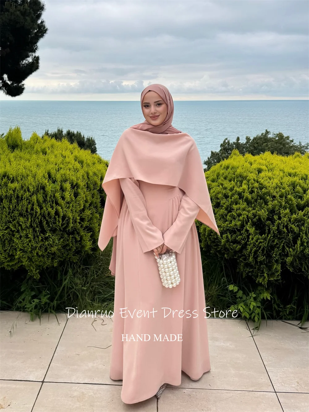 فستان سهرة إسلامي وردي أحمر الخدود من Dianruo فستان حريري من الساتان العربي السعودي أنيق مطوي بطول الأرض فساتين حفلات مخصصة