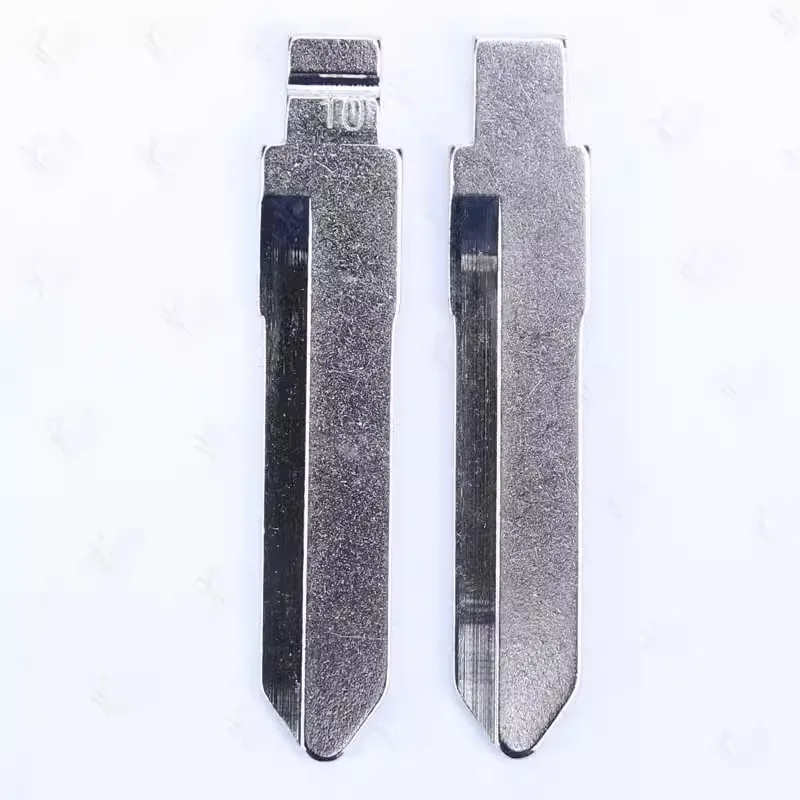 for The car key blank with No.10 middle slot and right slot is suitable for Suzuki Alto and Hafei Italian Sino middle slot