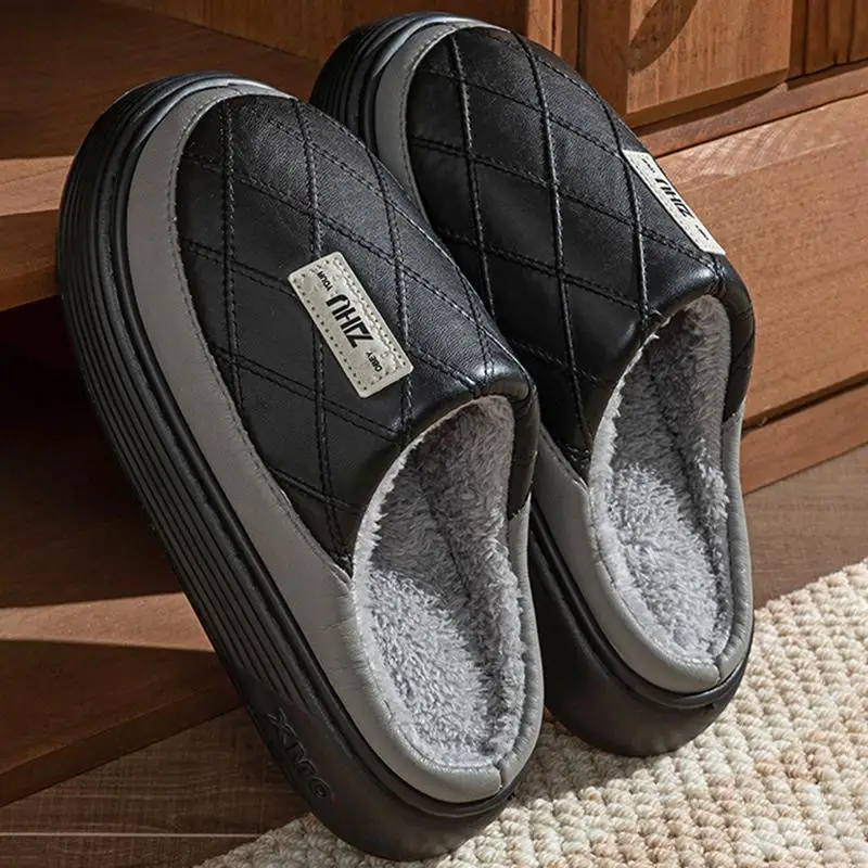 Herrenmode PU-Leder Fleece-gefütterte Hausschuhe Winter Innen- und Außenbereich Wasserdichte Rutschfeste Schuhe Weiche Leichte EVA-Hausschuhe – Detail 4