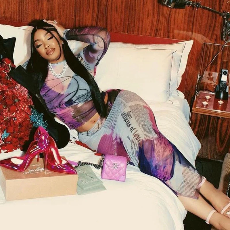 Sexy carta cor impressão maxi vestido define feminino conjunto de duas peças malha pura manga longa o pescoço colheita superior e saia longa conjuntos de correspondência