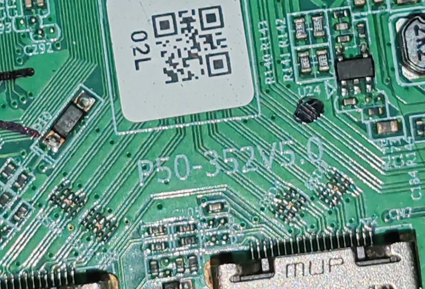 P50-352V5.0 Scheda madre TV tre in uno con rete WiFi a 4 core, foto fisica, testata per 75--82 V 300MA 1G+8g