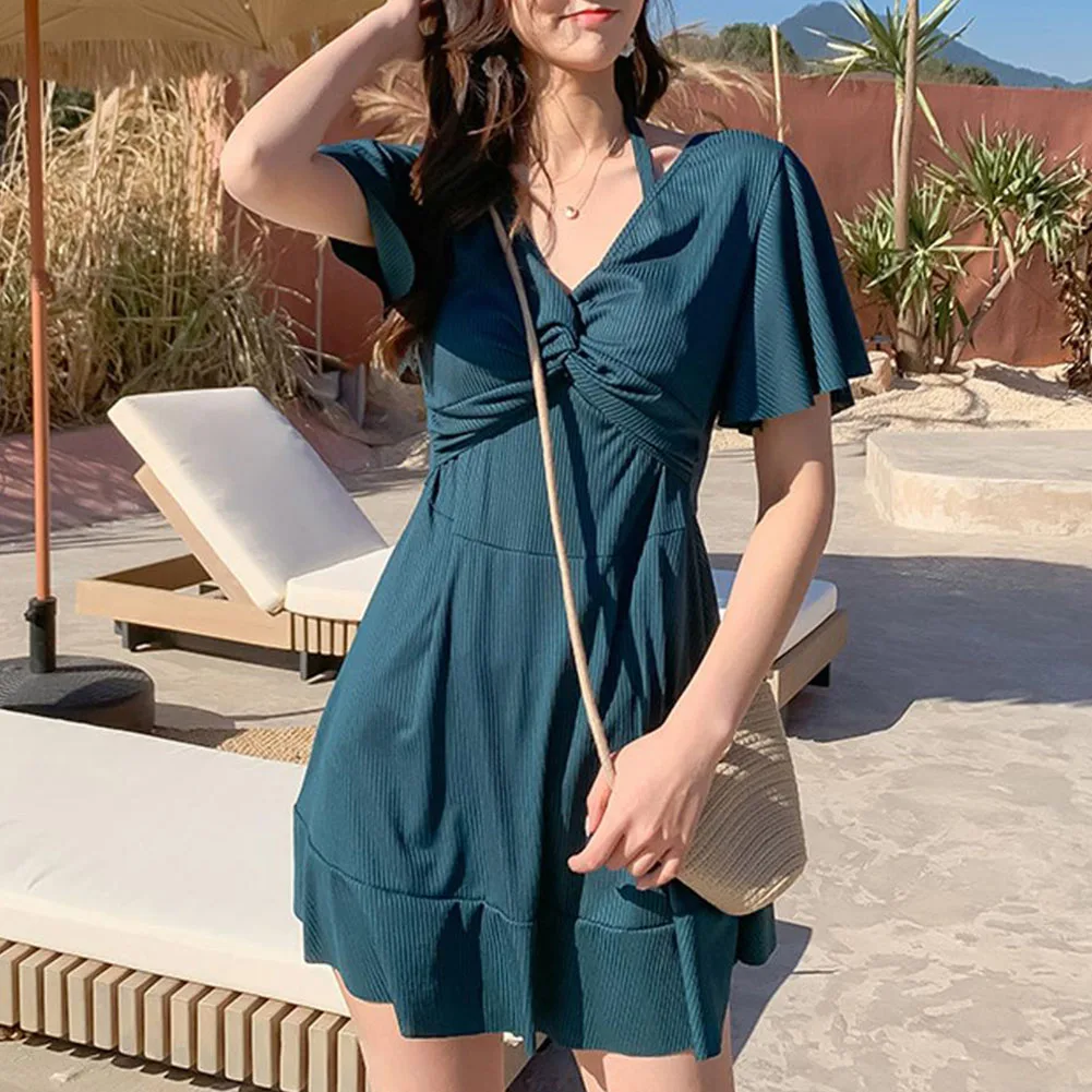 

Простой дизайн купальника для женщин без узоров, с эластичной тканью для комфорта, подходит для отпуска и повседневной носки круглый год.