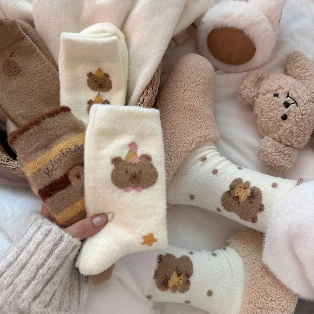 

1Pair Fashion Soft Winter Socks Thick Cartoon Floor Sleep Socks Anti-skid Thermal Capybara Socks for Woman Girls