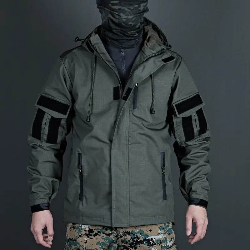 Set di giacche tattiche tuta da allenamento da combattimento da uomo Outdoor Soft Shell abbigliamento da lavoro SWAT giacche militari con cappuccio + pantaloni Cargo 2 pezzi Set