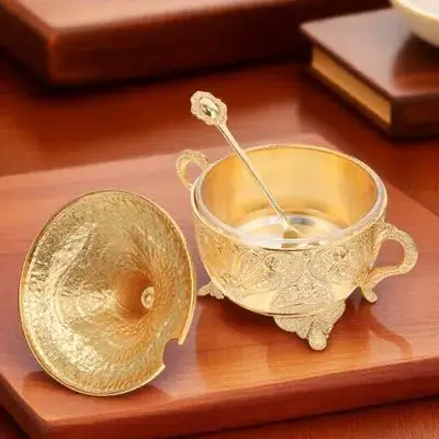 

1pc Carved Zinc Alloy Seasoning Container Salt Pepper Spice Storage Box Kitchen Accessory Condiment Jar For Home Use