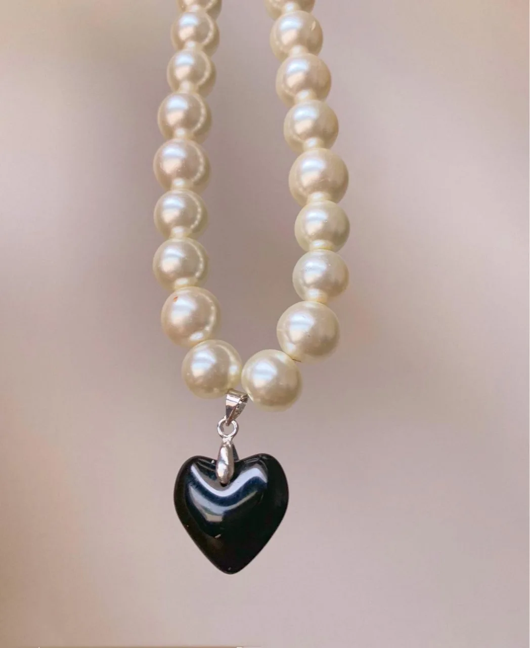 Vintage Red/black Heart Pendant Imitation white Pearl Chain Necklace for Women Choker Dinner Party Jewelry N473