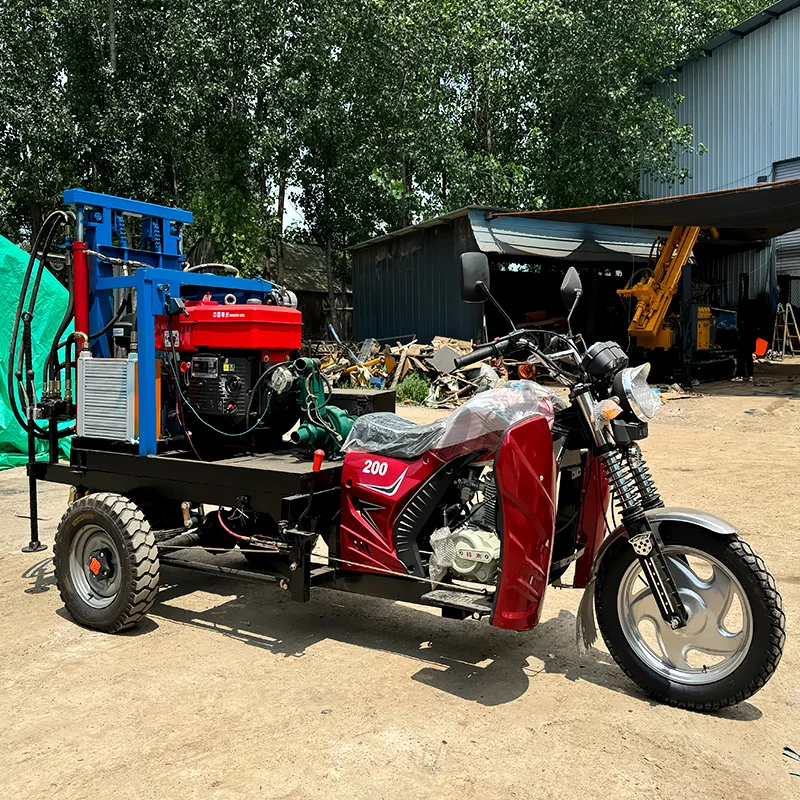 カスタマイズされた三輪ディーゼルエンジン水井戸掘削機小型バイク搭載掘削リグ価格