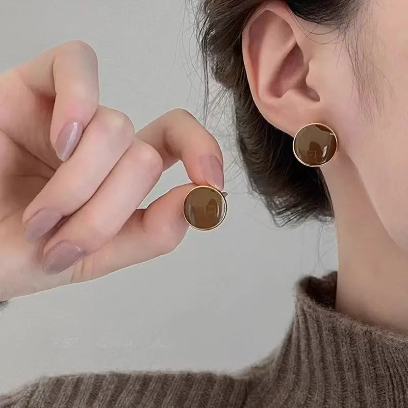 الخريف الشتاء ميلارد بالتنقيط النفط القهوة اللون أقراط للنساء عبر الحدود نمط جديد الراقية الشعور تنوعا الأذن الملحقات