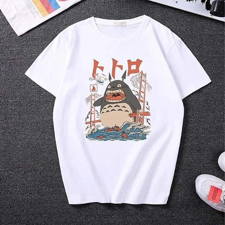 Hayao Miyazaki Anime serie Totoro impreso hombres y mujeres Casual suelto cuello redondo manga corta Harajuku Anime camiseta Unisex