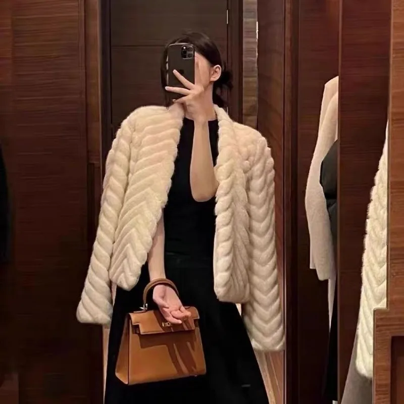 Luxury Brand High Quality Faux Mink Fur Coat Winter Vintage Women Fluffy Fur Jacket Long-Sleeved Short Outerwear Warm Overcoat