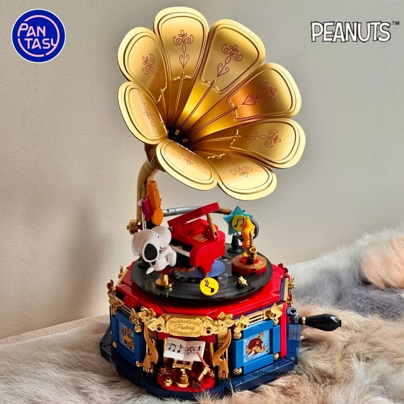 Pantasy Snoopy Series Playing Party Gramophone Building Blocks Puzzle Assembly Model Toys Ornaments Gifts
