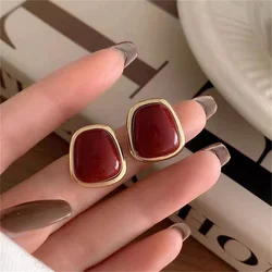Simple Design Wine Red Square Stud Earrings For Women Gold Color Circle Vintage Geometry Earring Jewelry Gifts Wholesale
