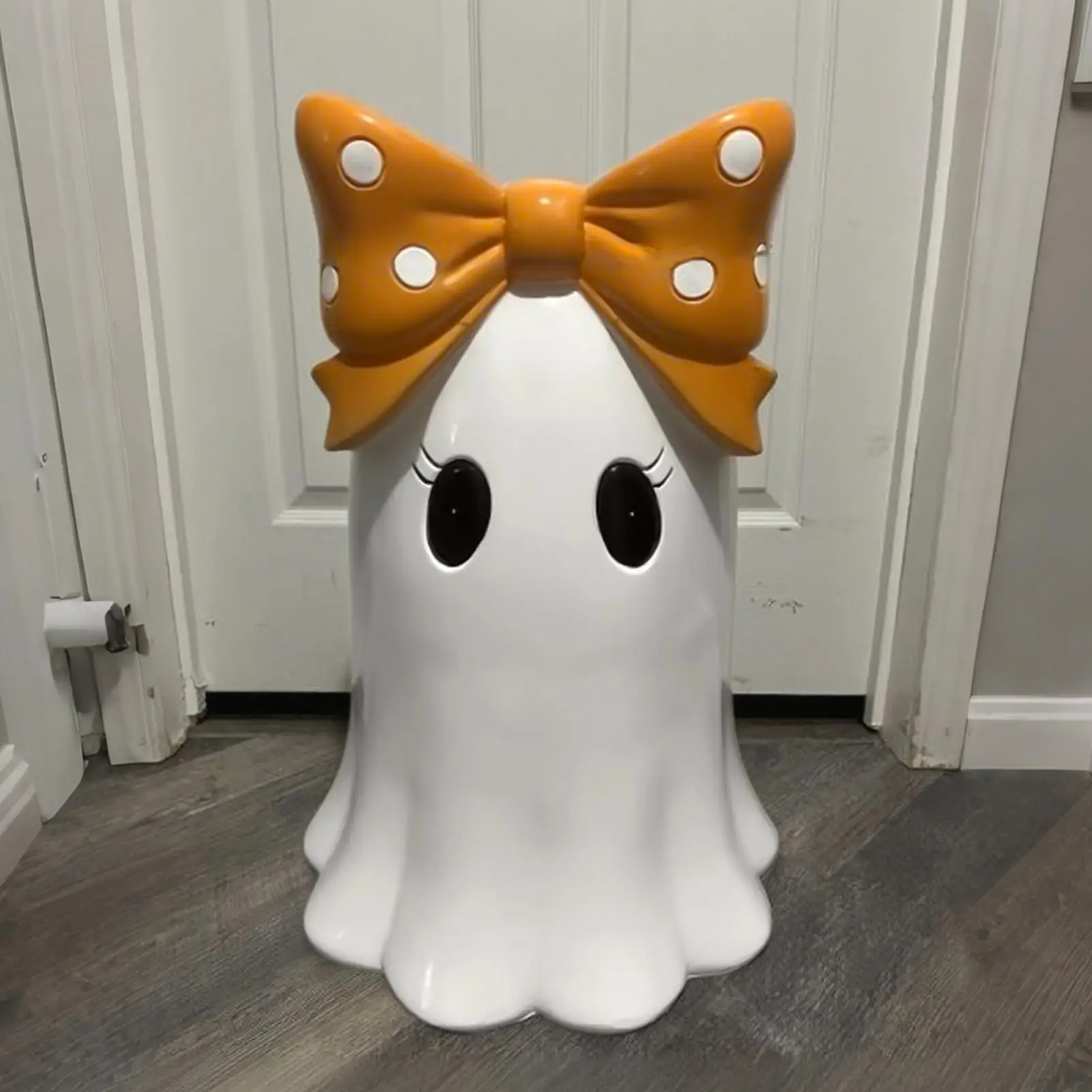 

Ghost Figurine Halloween Figurines Desktop Resin Ornaments With Bowknot For Gothic Wedding Window Display Birthday Party Indoor