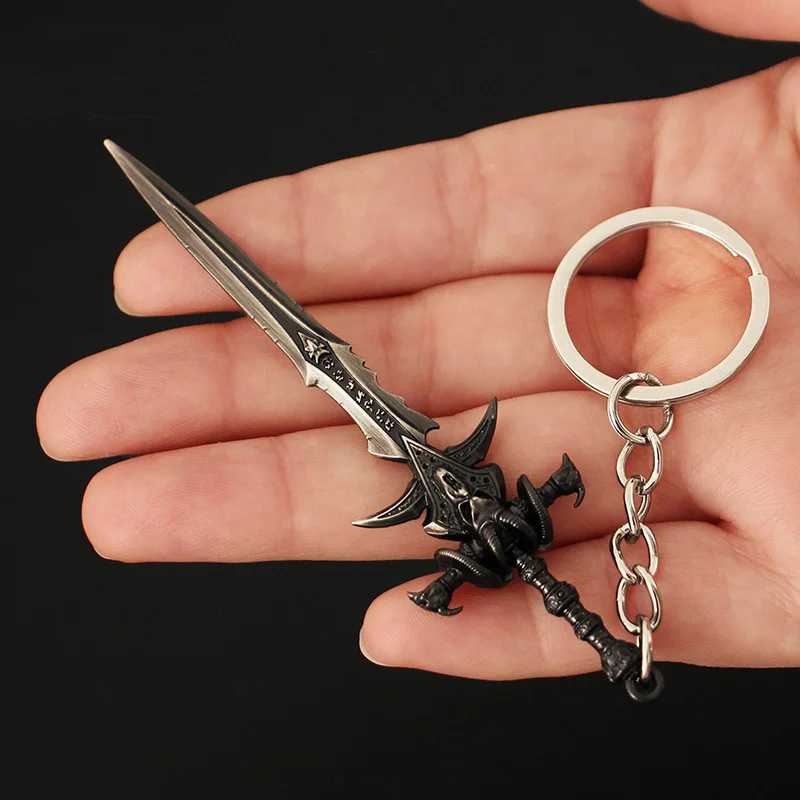 9cm Vintage World of Warcrafts Weapon Model Key Chain for Men WOW Frostmourne Metal Key Ring Fans Car Bag Decor Jewelry Gift