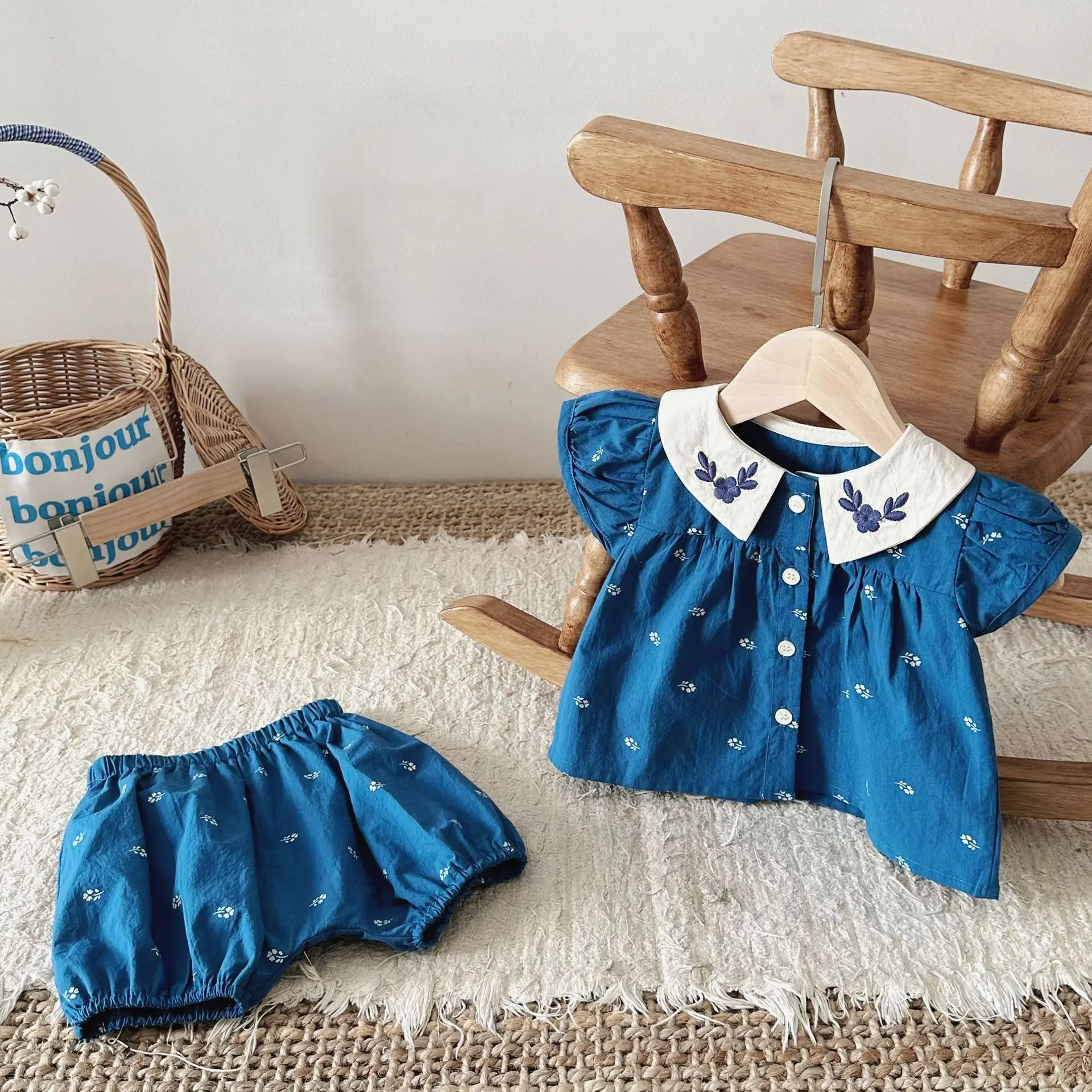 2024 Summer New Baby Puff Sleeve Set Flower Embroidery Infant Girl Vintage Cardigan + Shorts 2pcs Suit Toddler Casual Outfits