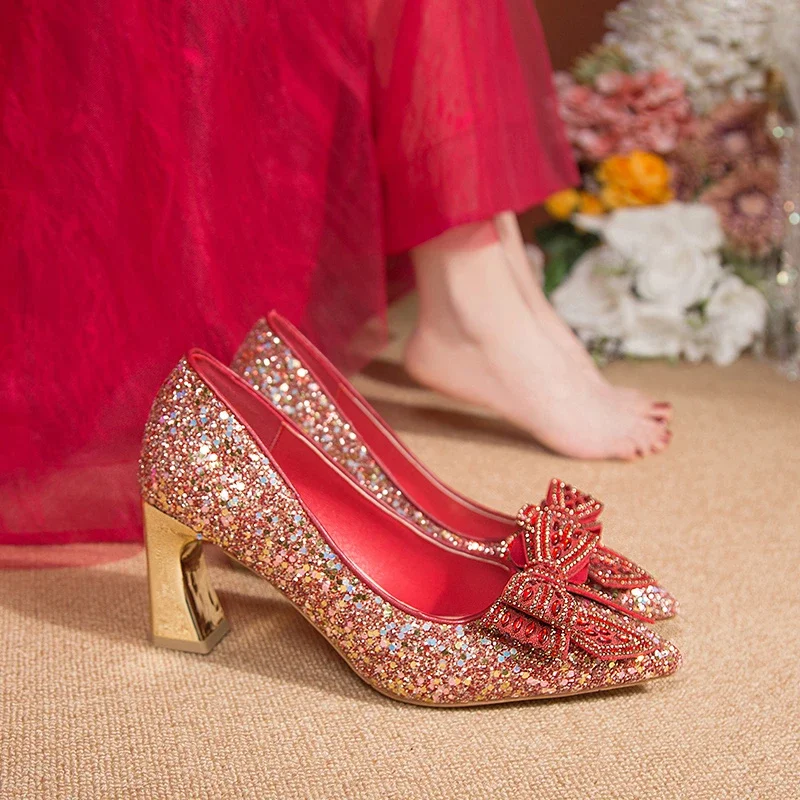 Shiny Sequin Low Heels Wedding Shoes Women 2023 New Red Crystal Bowtie Bridal Shoes Woman Pointed Toe Thick Heeled Party Shoes