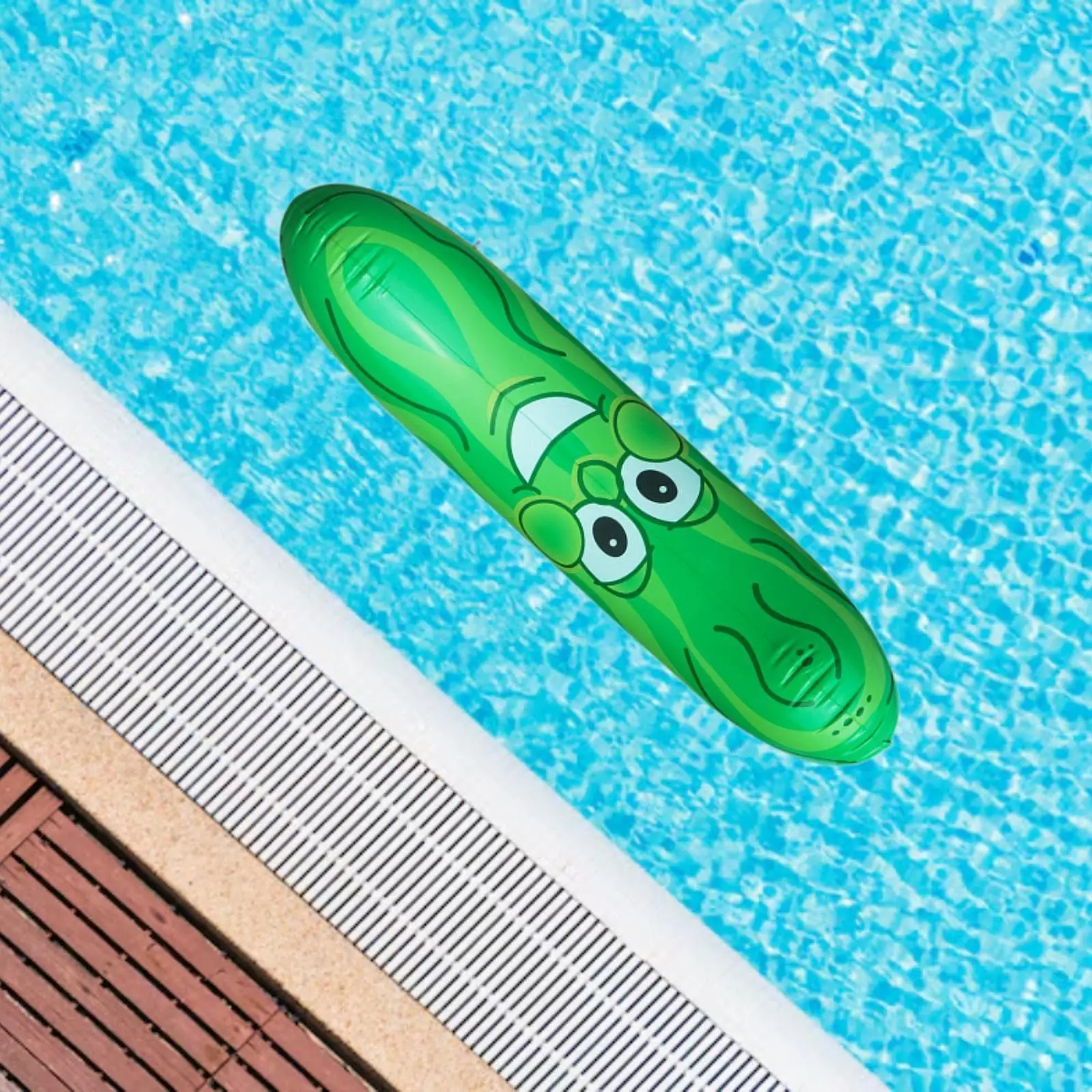 Cetriolo gonfiabile gigante portatile per feste a tema di nuoto nel cortile in piscina
