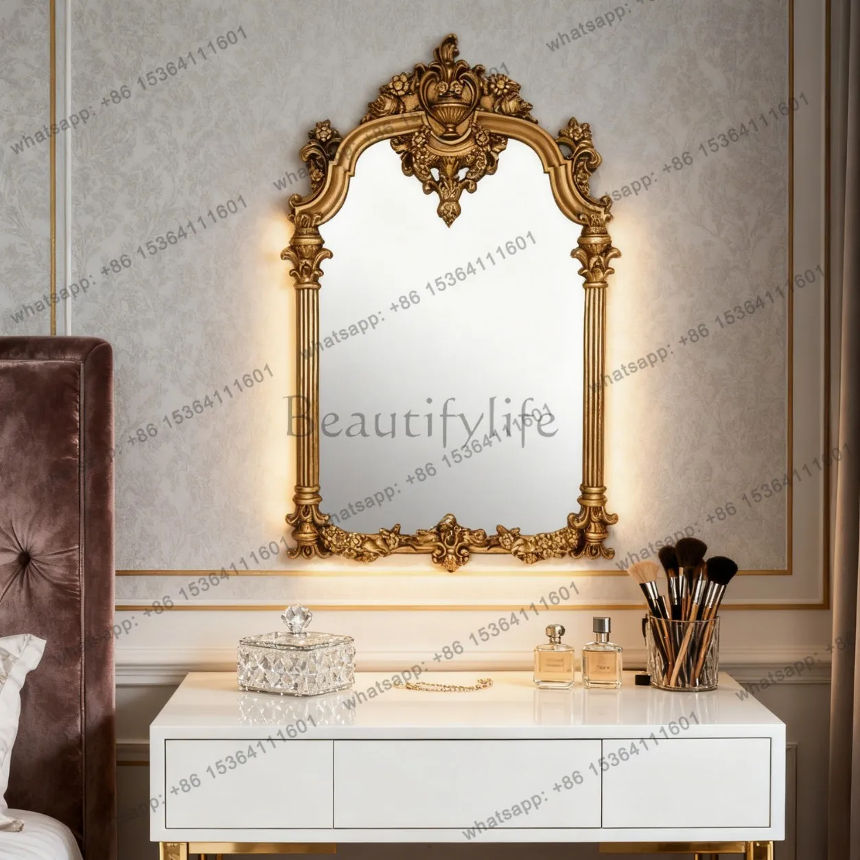 Europäischer Vintage-Schminkspiegel im geschnitzten Hofstil für Schlafzimmer und Badezimmer