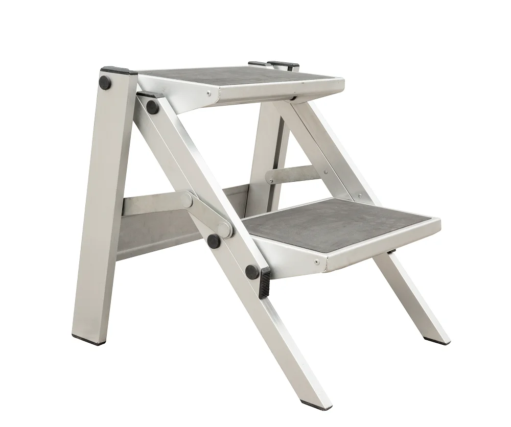 scala-a-due-gradini-in-alluminio-pieghevole-leggera-bassa-per-una-facile-conservazione