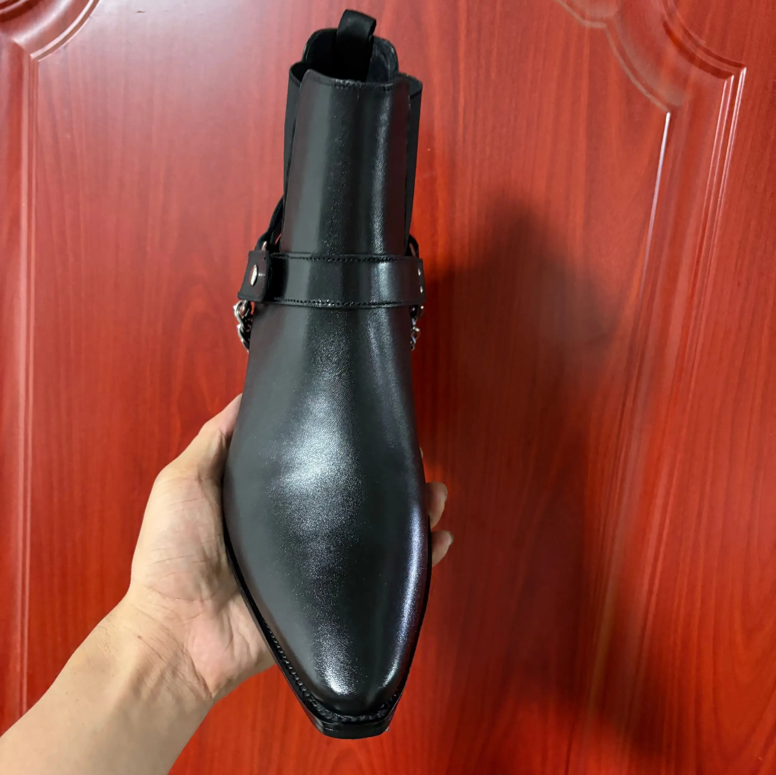 2025 Four Seasons Men's Chelsea Boots. Made of high-quality cowhide, black in color, with a British style, 5cm heel, featuring a