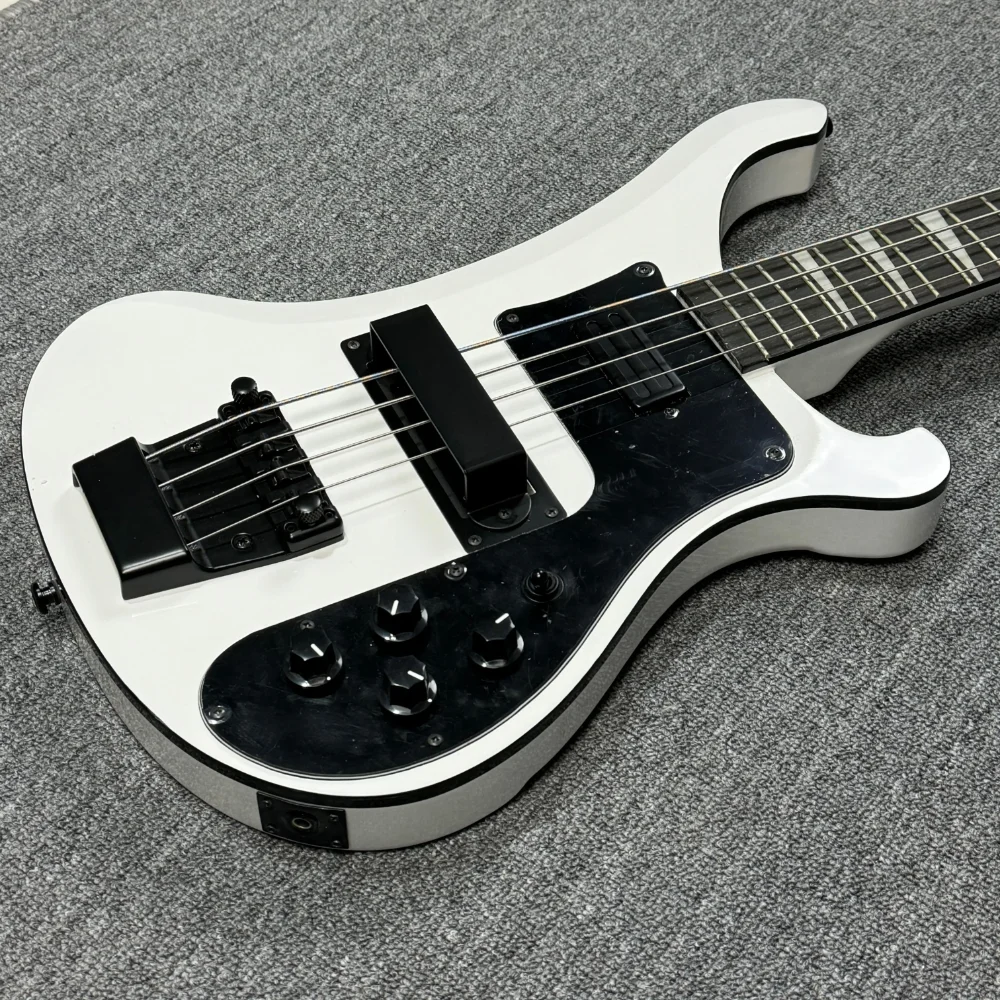 Instrumentos Musicales Rick 4003 Guitarra, Bajo Eléctrico, Cuerpo de Madera de Tilo, Color Blanco, Diapasón de Palisandro, Herrajes Negros