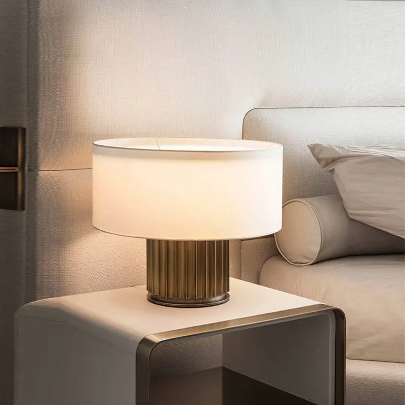 Simple living room table lamp New Chinese creative model room Hotel bedroom bedside fabric table lamp