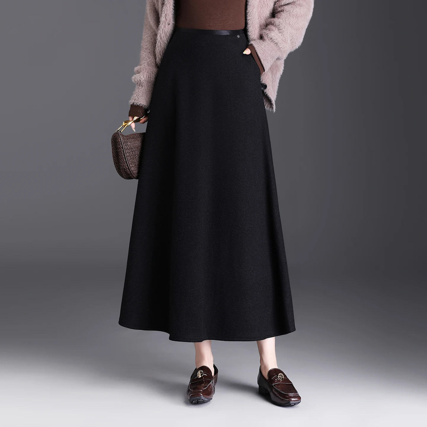 

Шерстяная юбка А-силуэта для женщин, новинка осени-зимы 2025, длинная, облегающая, скрывающая бедра, стройнящая, макси-юбка