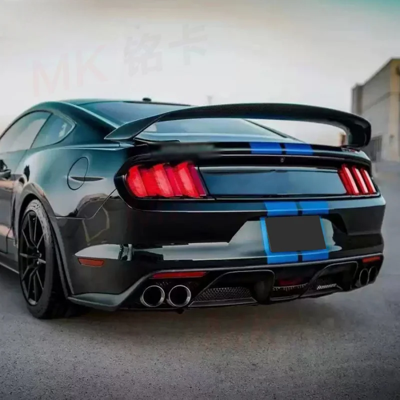

Suitable for Ford Mustang Modified Carbon Fiber GT350 Style Rear Spoiler Fixed Wing