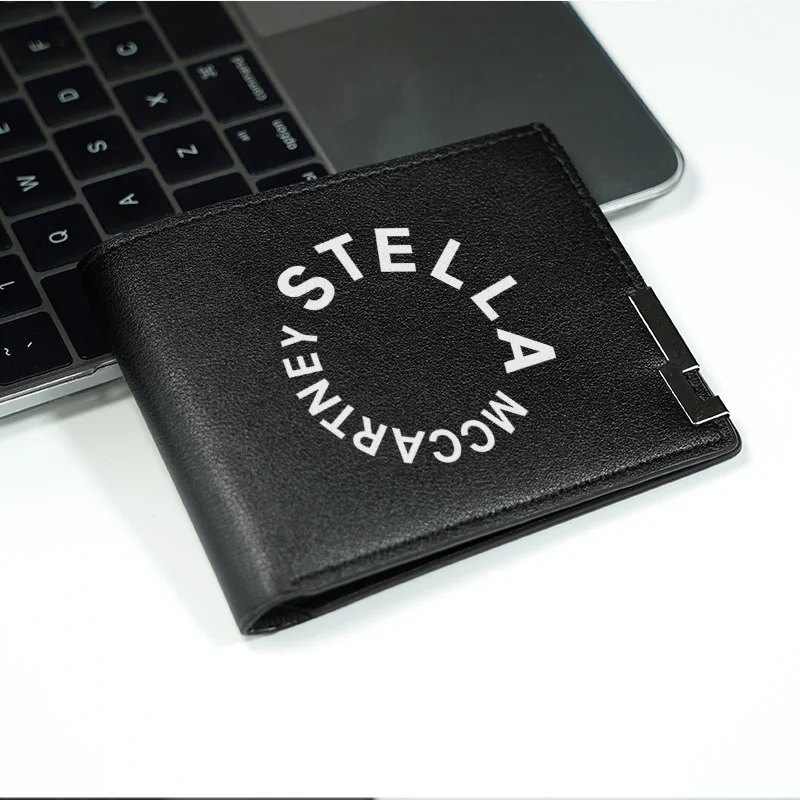 STELLA MCCARTNEY HEREN MINIMALISTISCHE PU PORTEFEUILLE ZWART PLATTE PRINT LOGO ONTWERP LICHTGEWICHT DUURBARE BUSINESS STIJL KAARTHOUDER