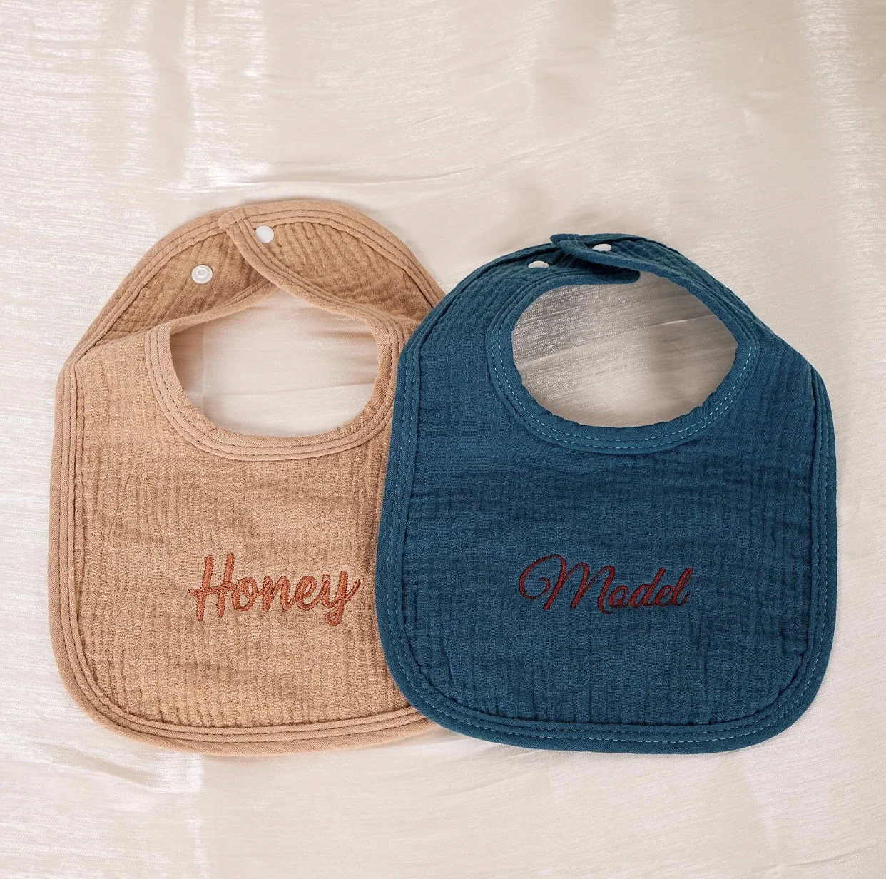 Personalized Embroidered Baby Bibs Baby Cotton Gauze Bib Custom Name Baby Anti Spitting Newborn Bib Girl Boys Birthday Gifts