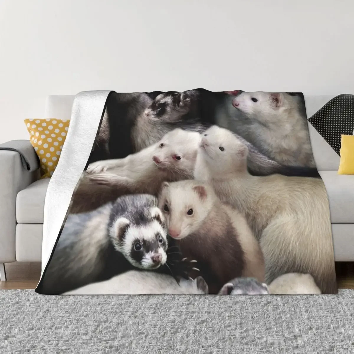 

Cute Ferret Blanket Fleece Wildlife Animal Ultra-Soft Throw Blankets for Outdoor Travel Bedroom Quilt